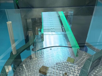 如何解決灌裝中的細(xì)菌問(wèn)題？防爆紫外線滅菌燈助力灌裝線高效殺菌